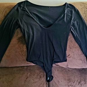 Medium Black low cut long-sleeved body suit